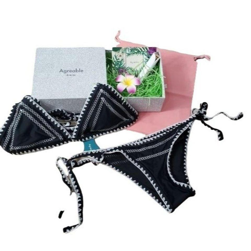 Embroidered Trim Bikini Giftset With