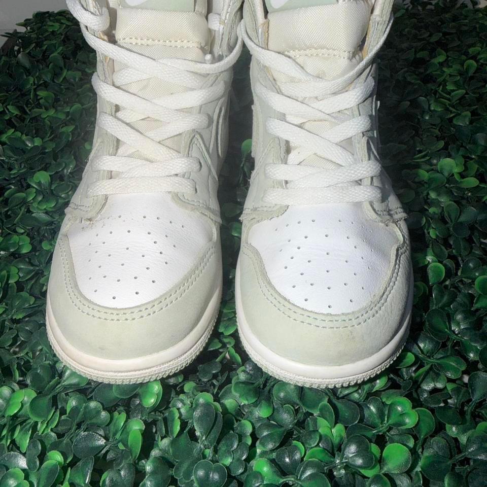 Jordan 1 Mid White Trainers 5cda 6