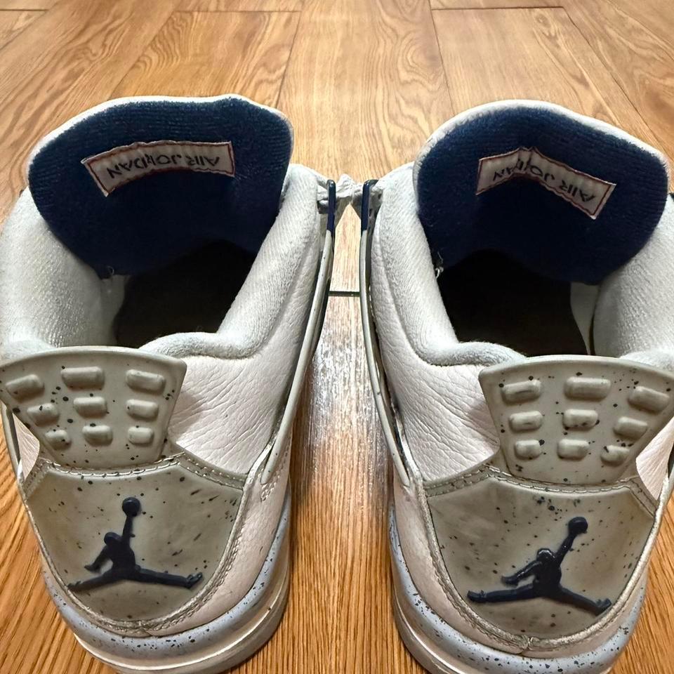 Jordan 4 Midnight Navy Size 0843 3