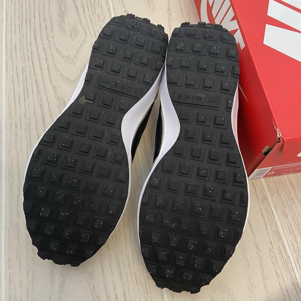 Nike Waffle Debut Shoes Womens 7