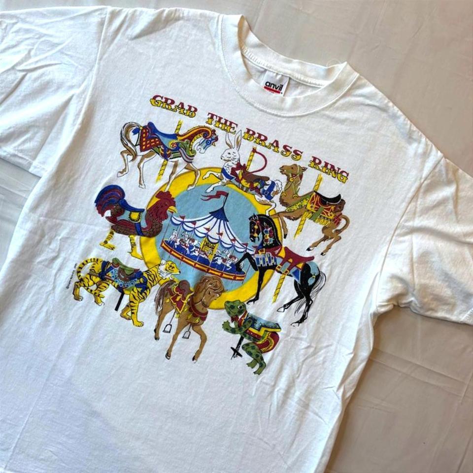 1991 Vintage Carousel Graphic Tee 6d59