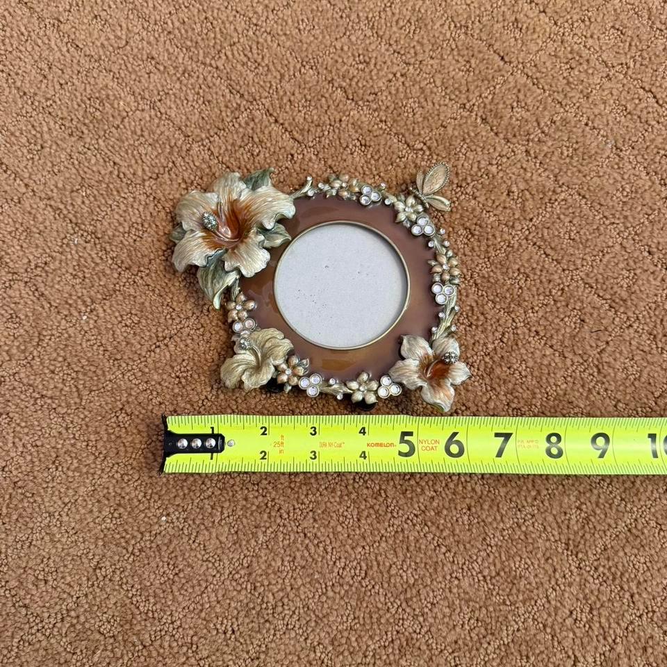 Vintage Enamel Photo Frame With C12e 3