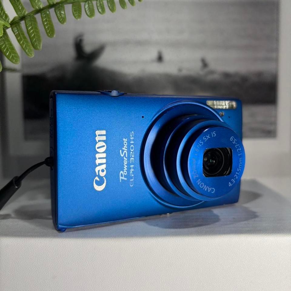 Blue Canon Powershot Elph 320 2