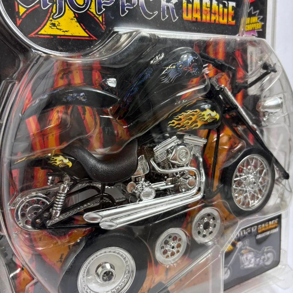 Chopper Garage Black Silver C106 2