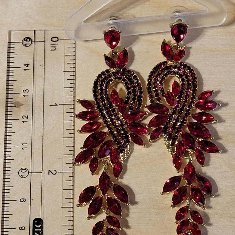 Red And Gold Tassel Teardrop 69a0 4
