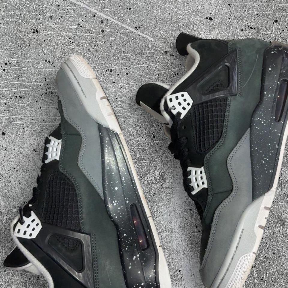 Jordan 4 Fear Size 9