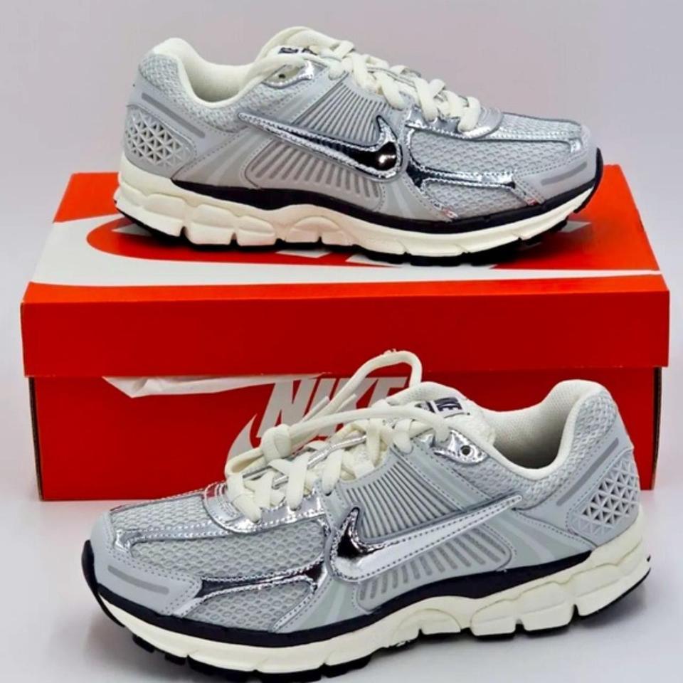 Authentic Nike Zoom Vomero 5 8b82