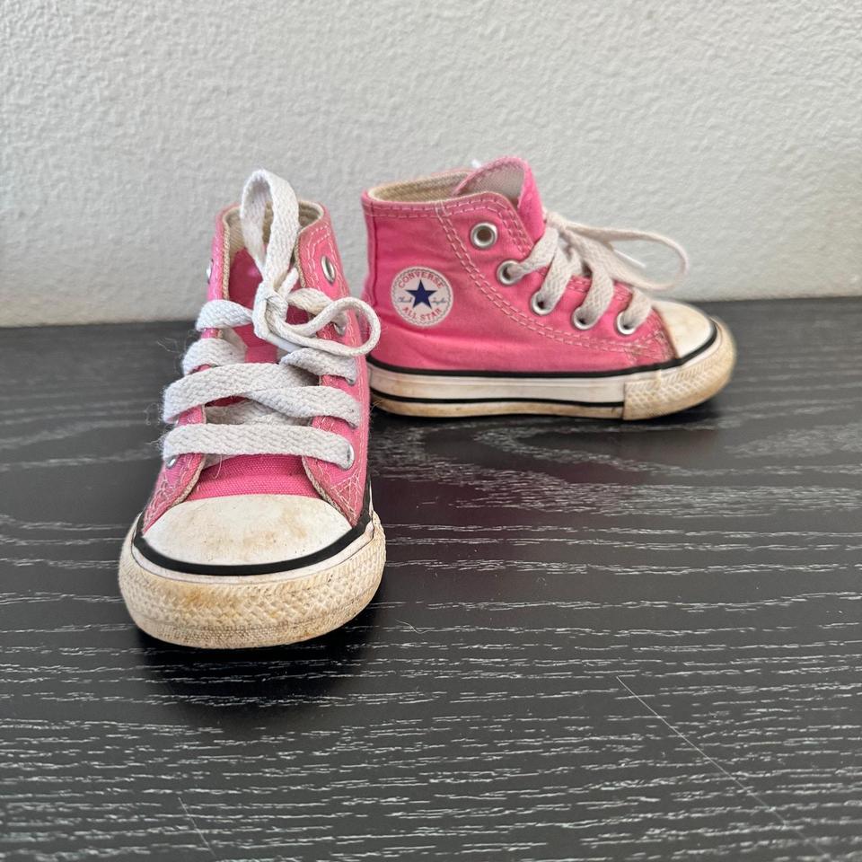 Pink Chuck Taylor All Star 637d