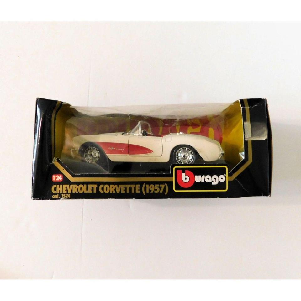 Bburago Diecast Chevrolet Corvette 1957 4a30