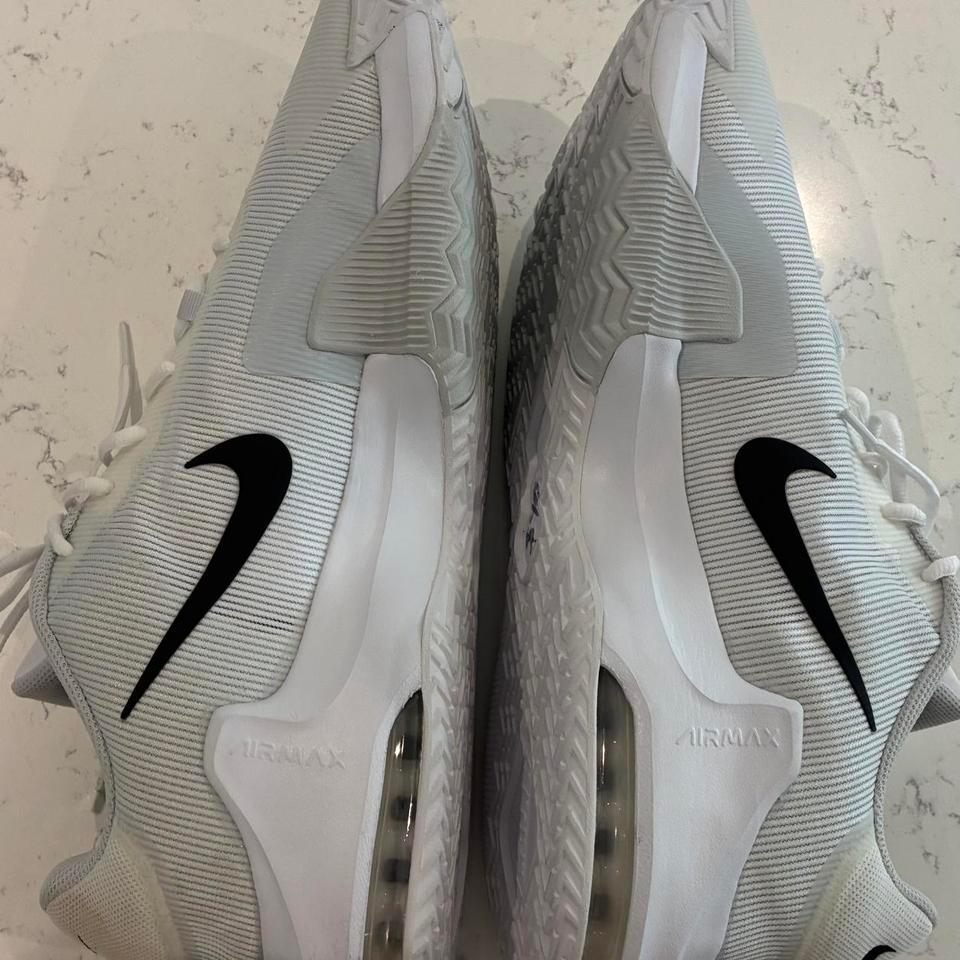 Nike Air Max 2022 White 5