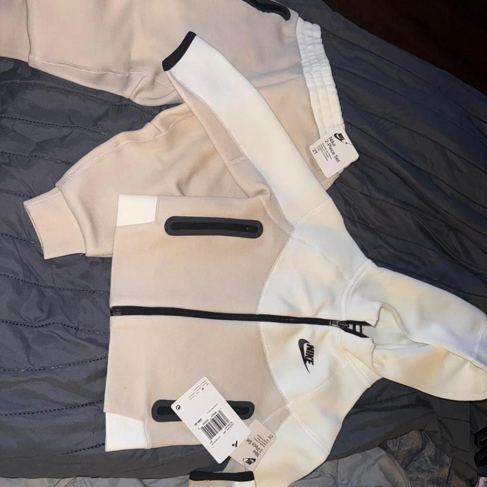 Brand New Nike 2 Piece Ff30 2