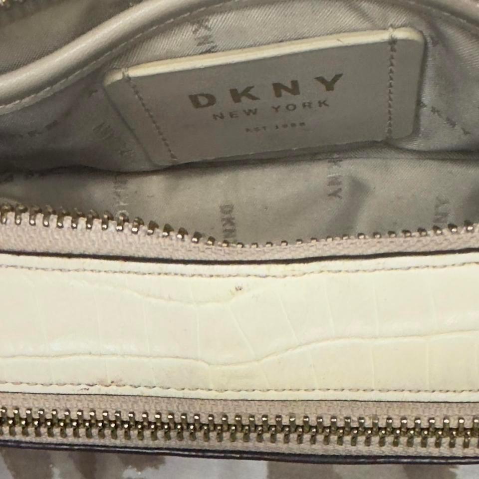Dkny Preloved Light Pink Color 4