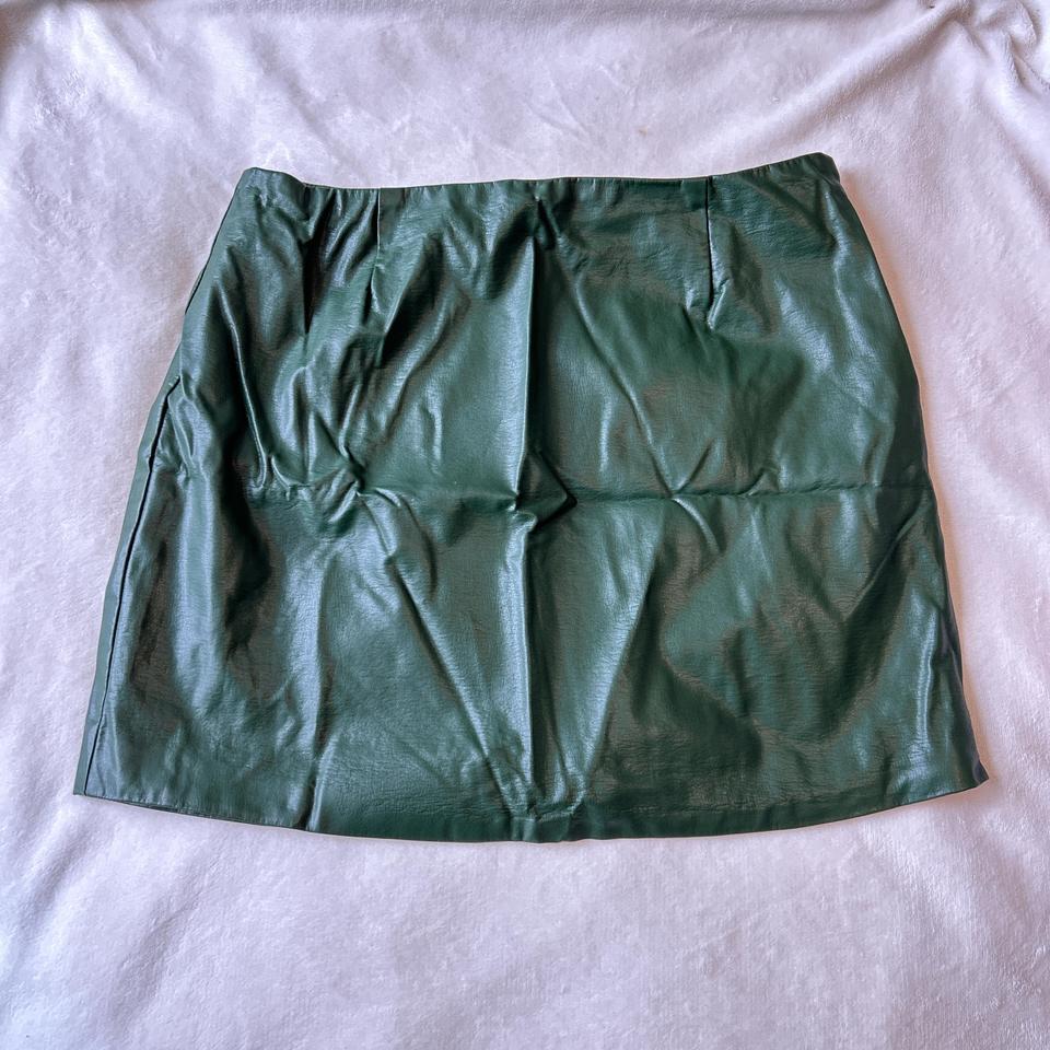 Green Faux Leather Mini Skirt A350