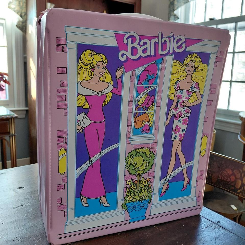 Vintage Barbie Pink Metal Storage 49b6