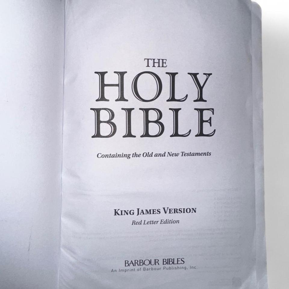 King James Version Black Leather F228 2