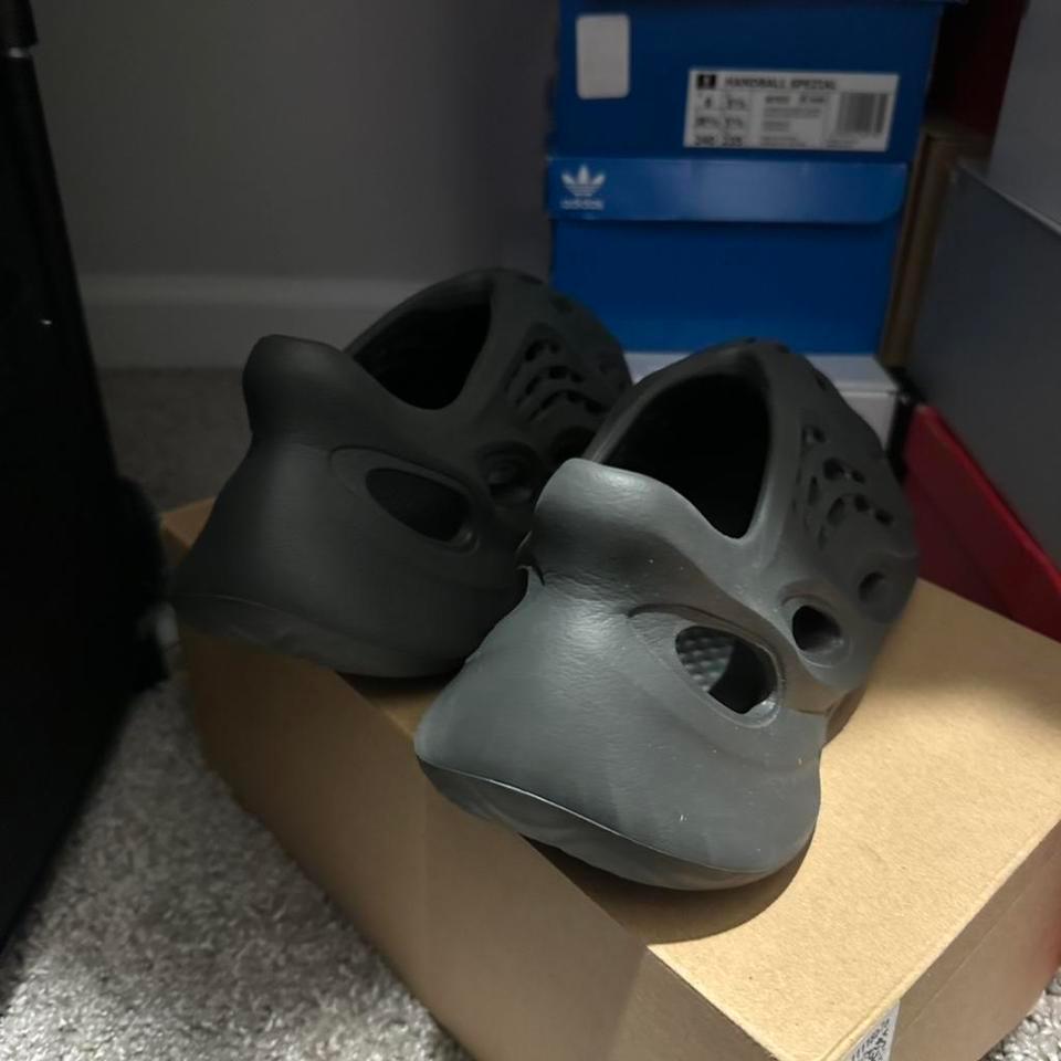 Yeezy Foam Runner Grey Trainers 6964 4