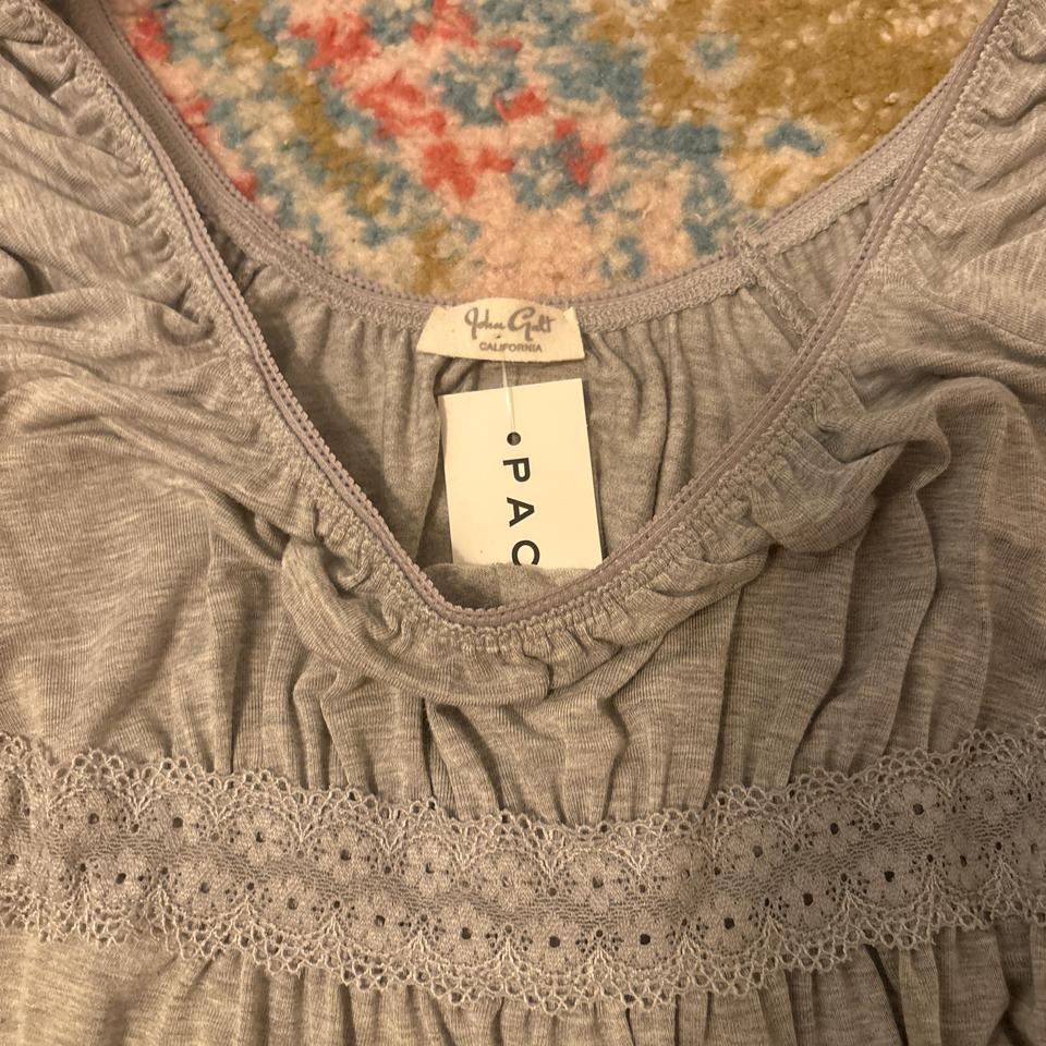Brandy Melville Tops Bundle One D441 4