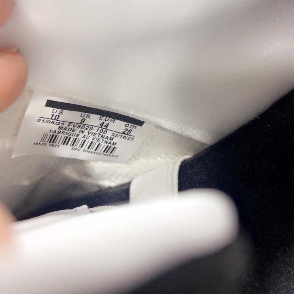 Air Jordan 4 Retro White B273 8