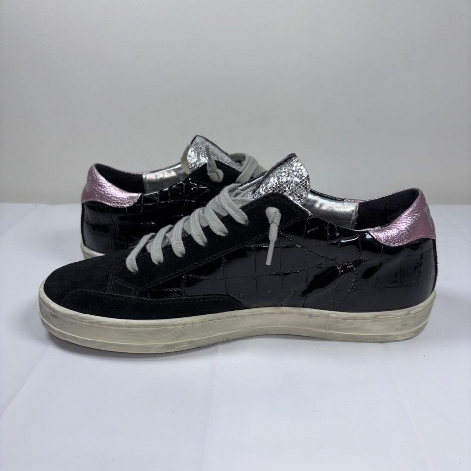 P448 Women John Embossed Patent 8489 7