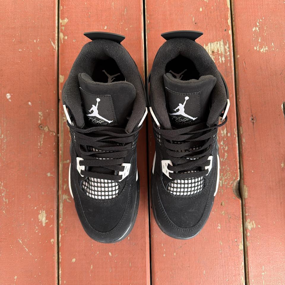 Jordan 4 White Thunder Size 2