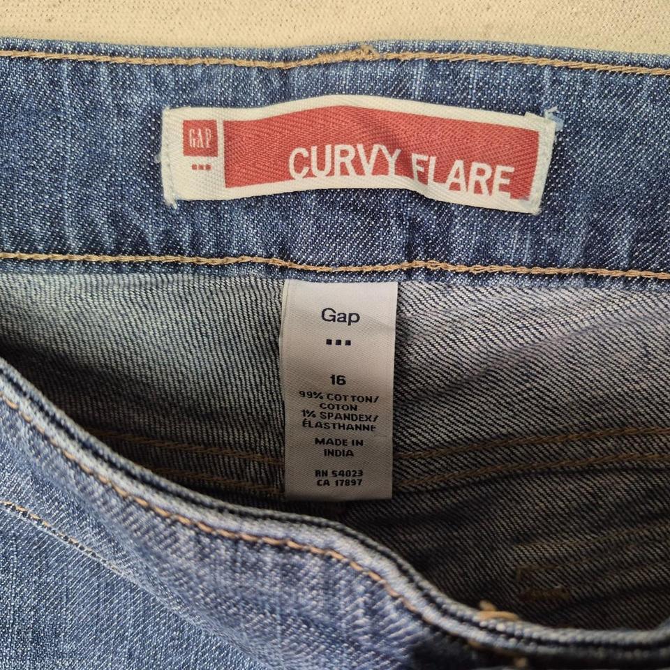 Gap Womens Curvy Flare Capri 5