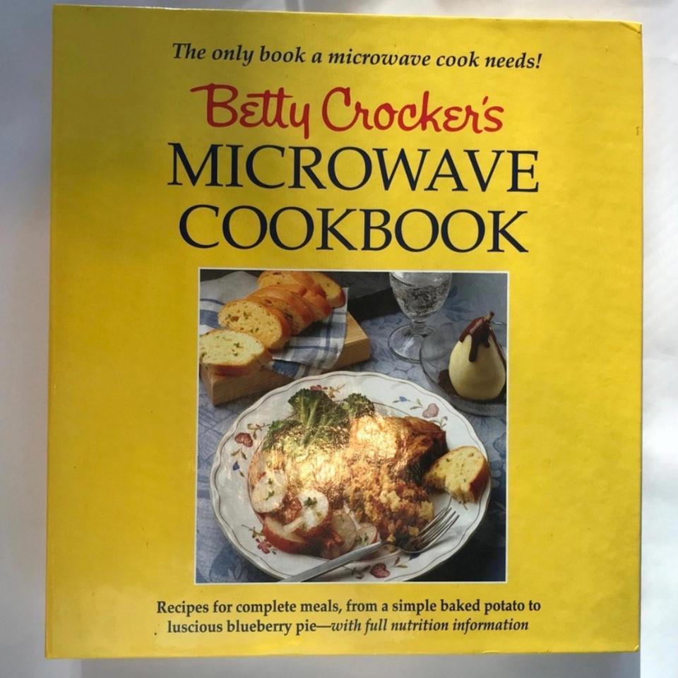 Betty Crockers Special Edition Microwave C066