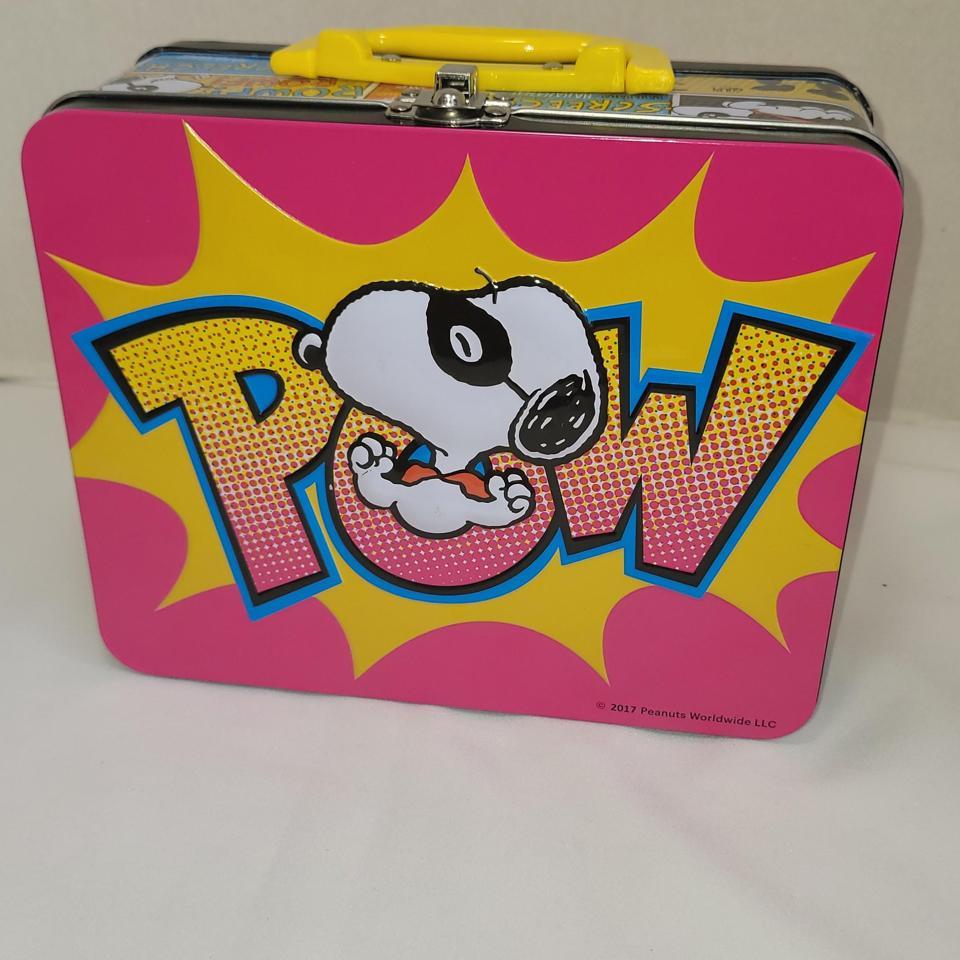 2017 Peanuts Snoopy Pow Collectible