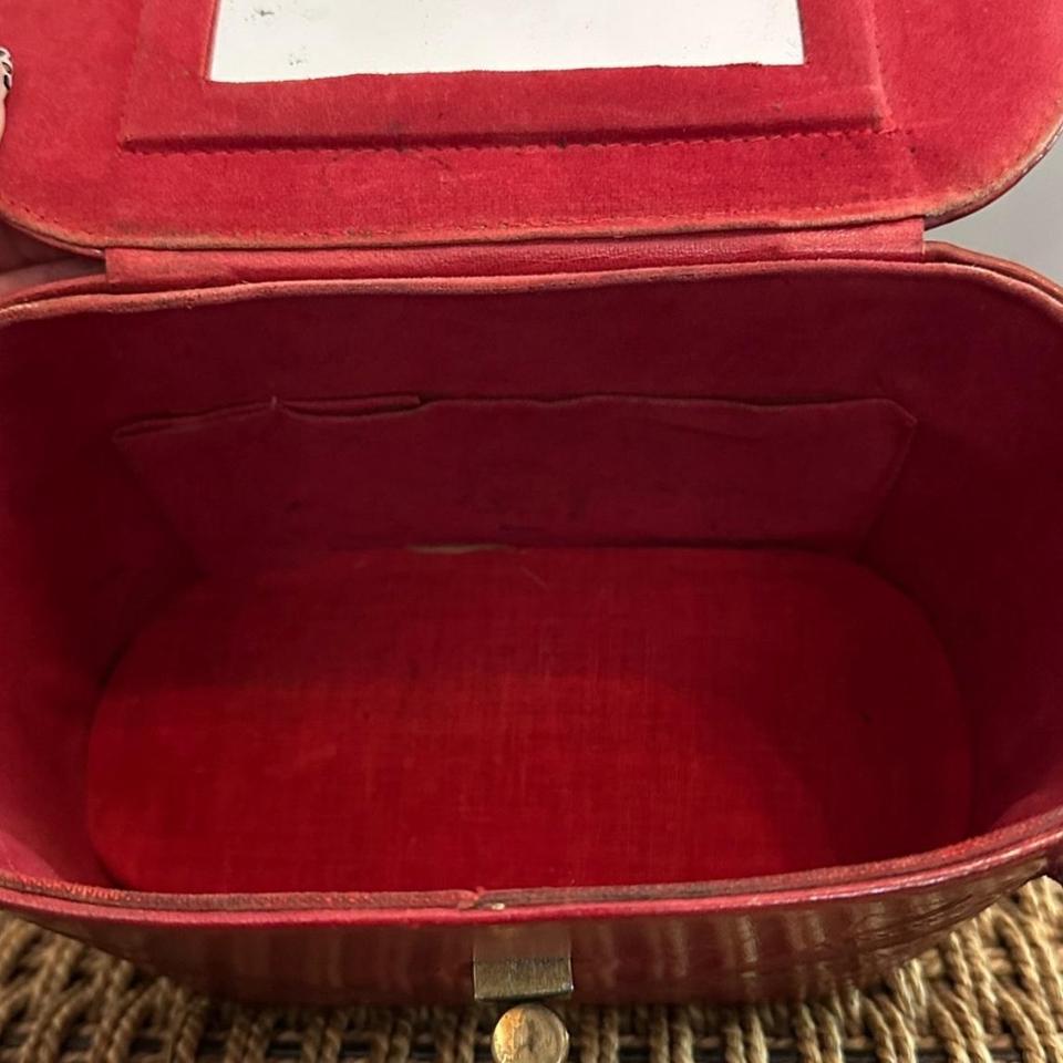 Vintage 1950s Mexican Tooled 94f2 6