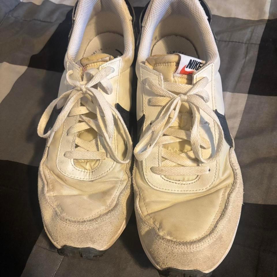 Nike Waffle Debut Size 2