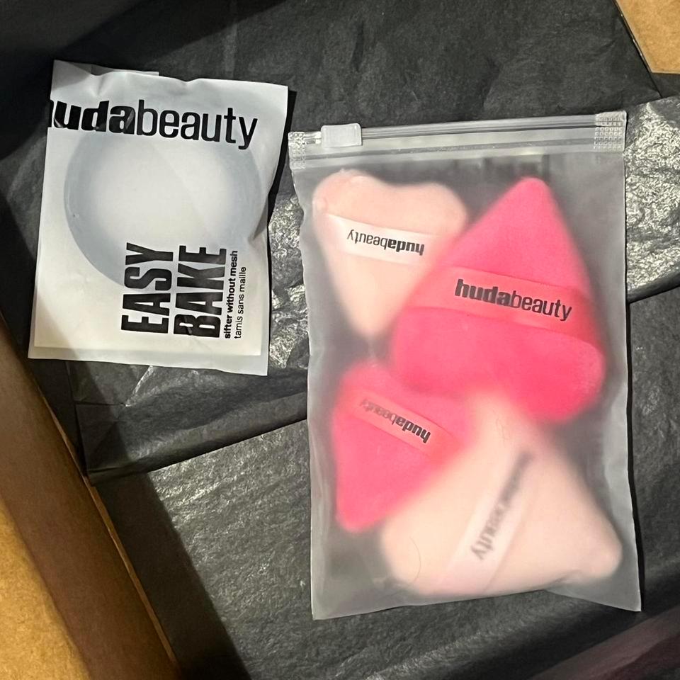 Huda Beauty Brand New Powder 7e53