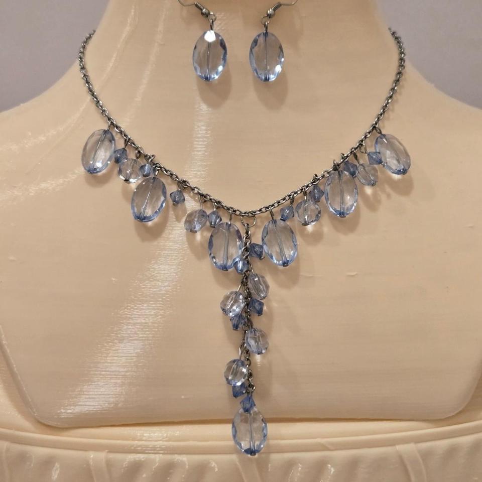 Blue Plastic Crystal Necklace And 9441