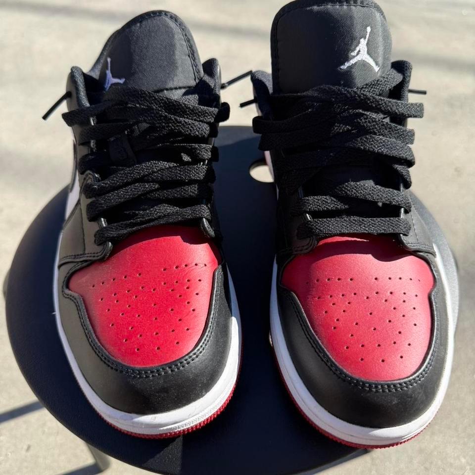 Jordan 1 Mid Black Red 2c61