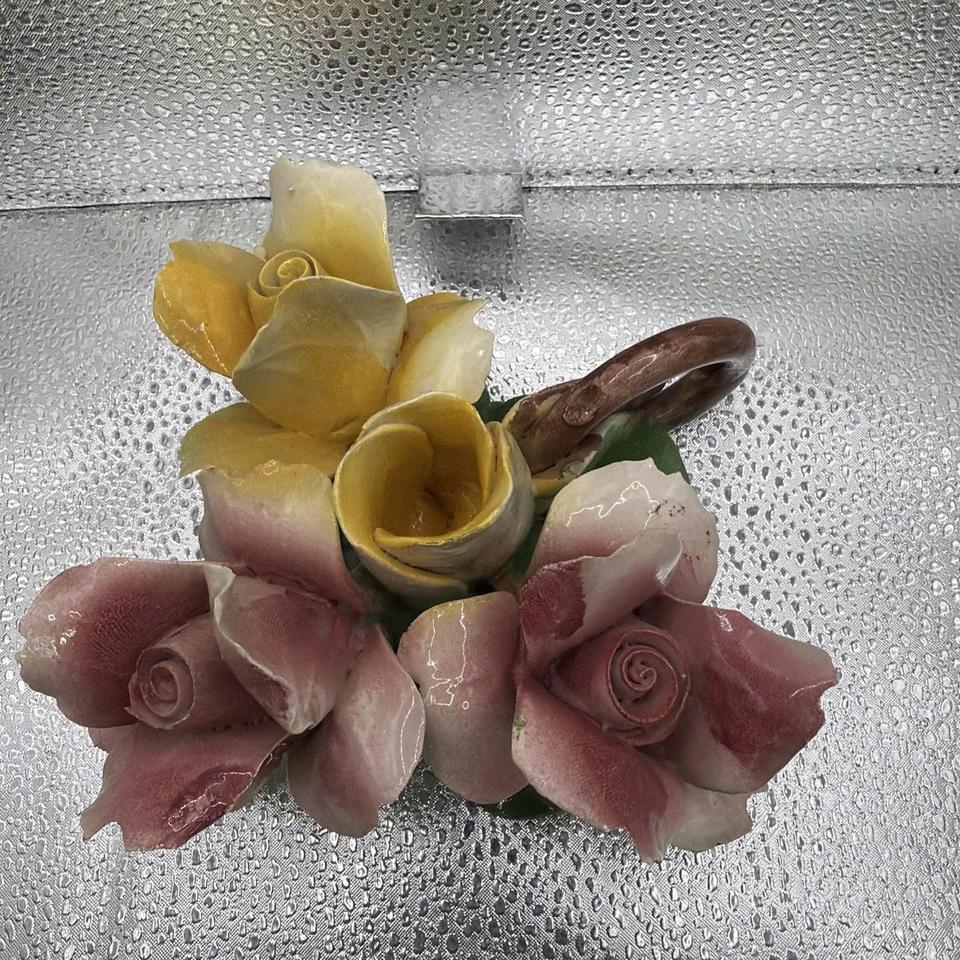 This Vintage Capodimonte Three Roses 2
