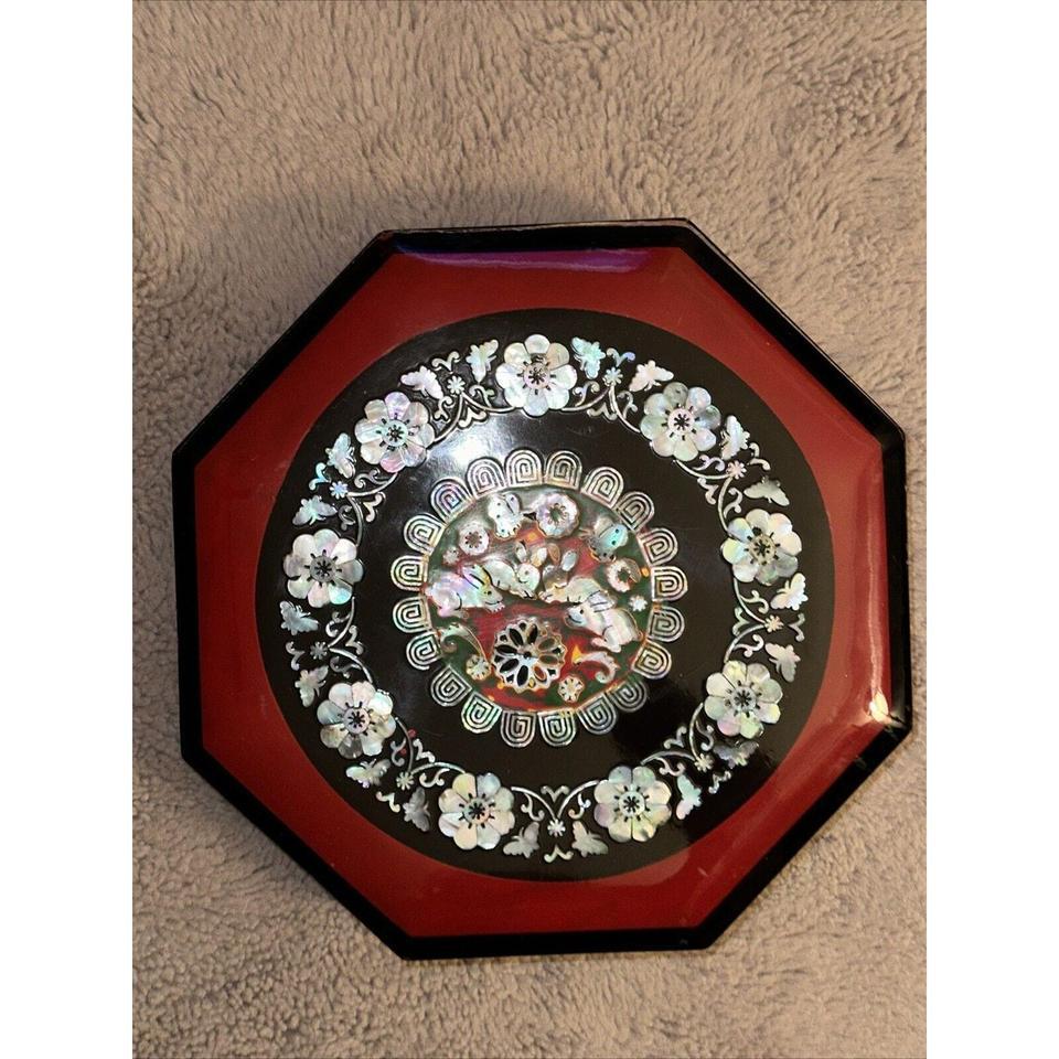 This Vintage Chinese Lacquer Inlaid Bfdb
