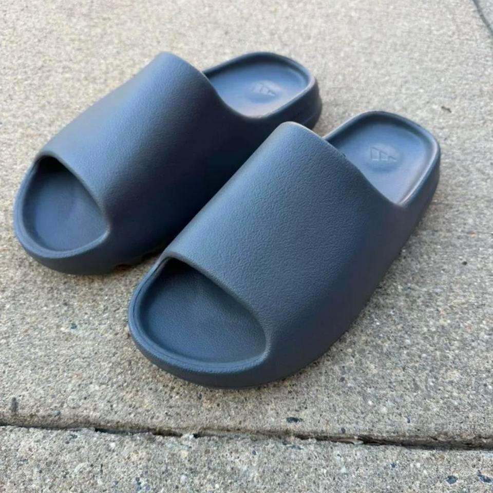 Black Yeezy Slides Yeezyslides Da66 2