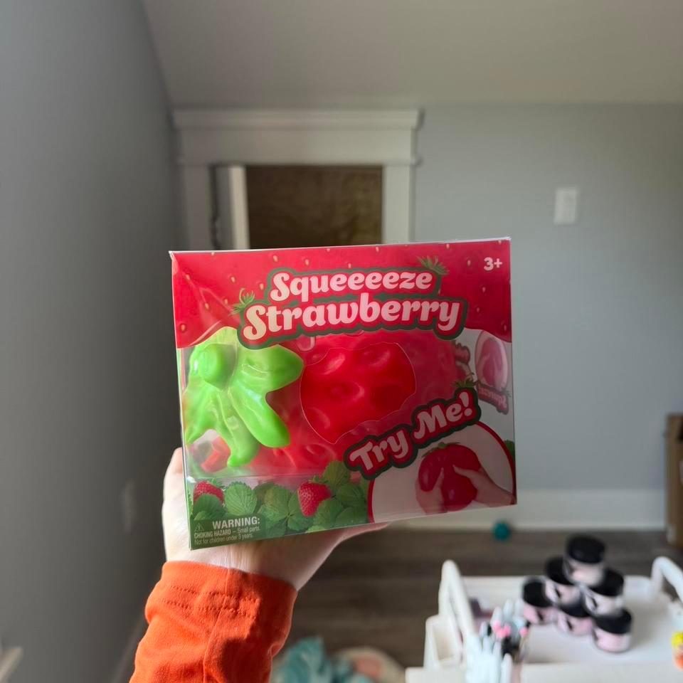Viral Giant Squeezee Strawberry Squishy Fbfe 2