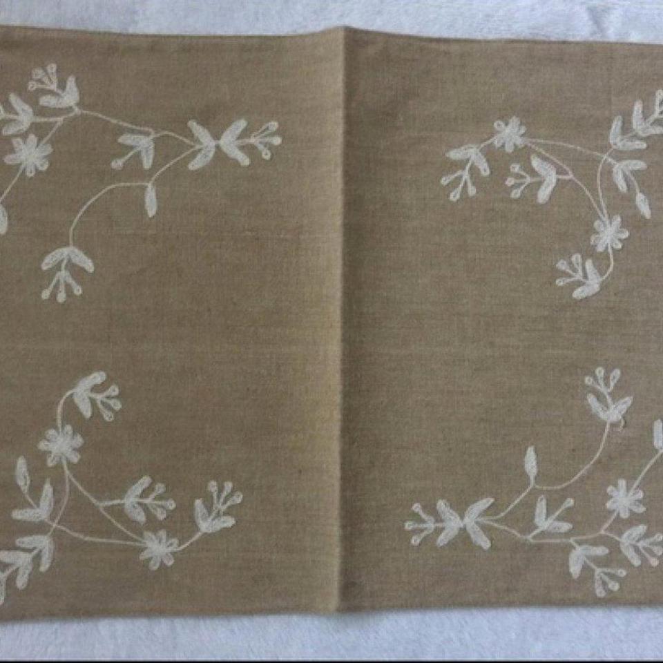 Floral Beige Placemats Dining Table A4ed 2
