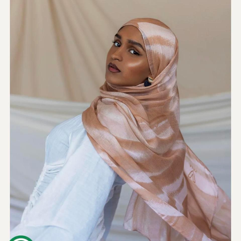 Nwt Blush Sediment Vela Hijab B102