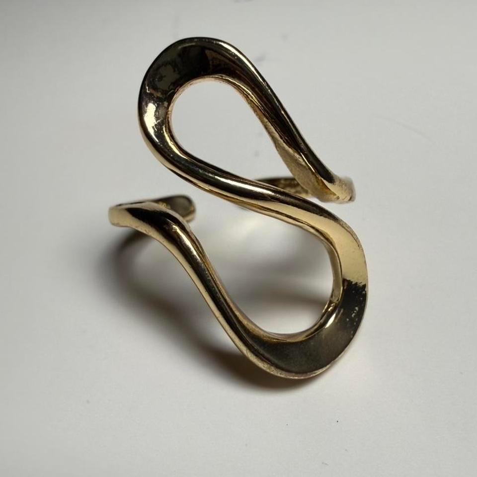 Gold Tone Snakes Shape Abstract 9b3d
