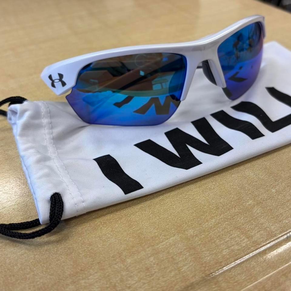 Under Armour White Sunglasses With 149b 2
