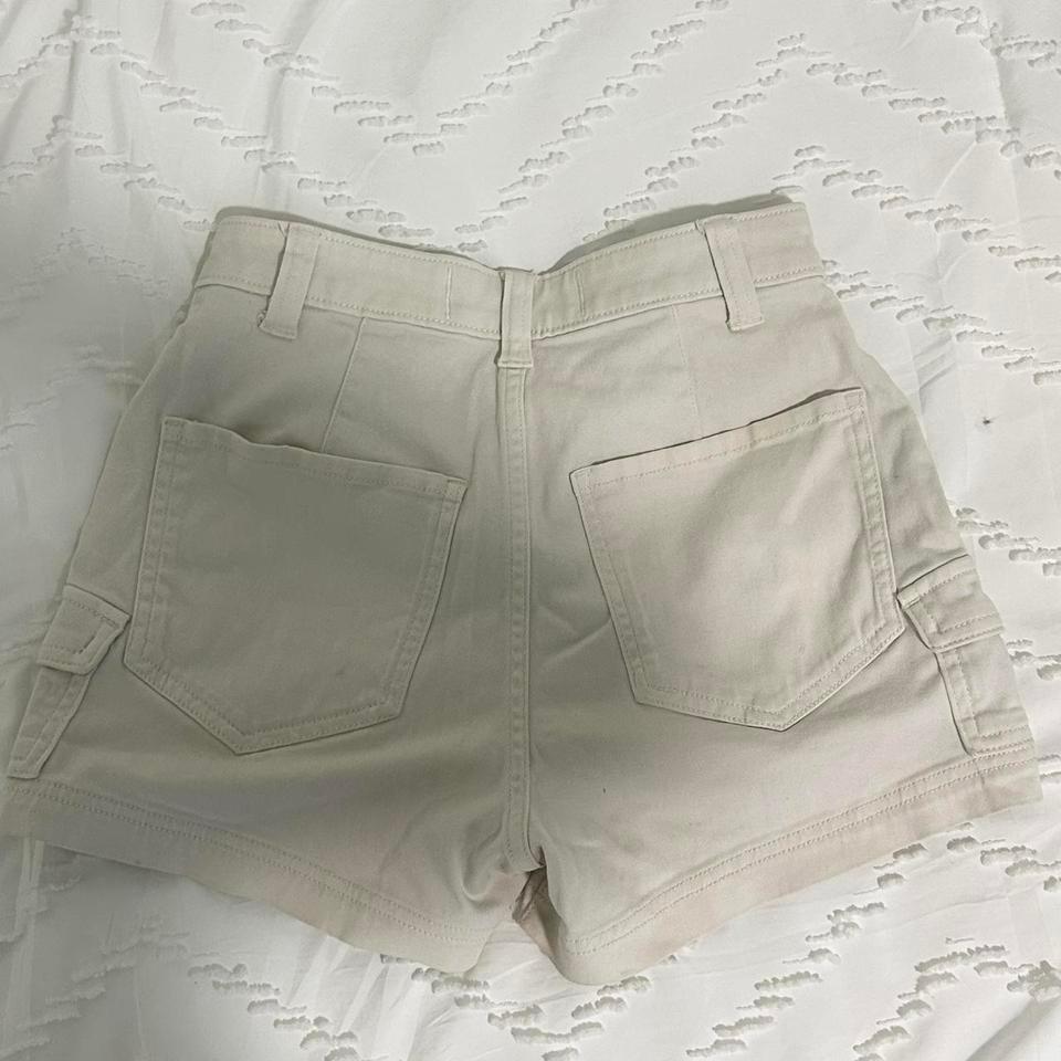 Hollister Cream Cargo Shorts Size 5948 2