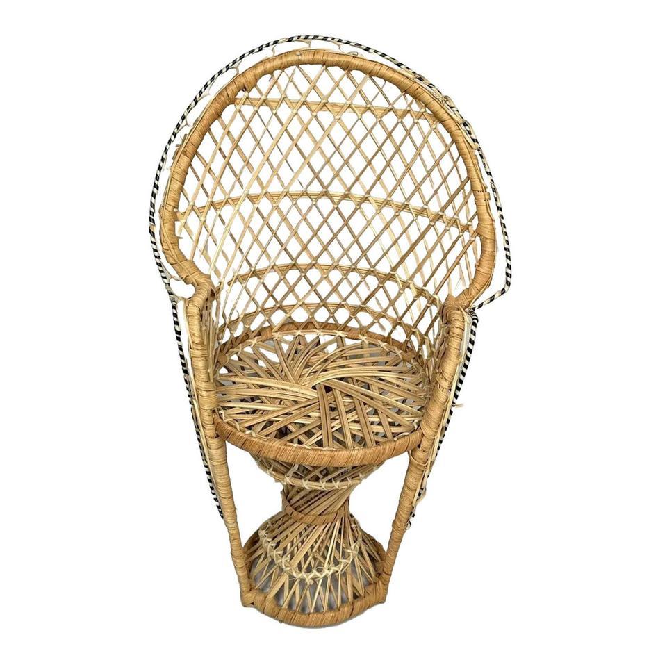 Vintage Peacock Wicker Chair For
