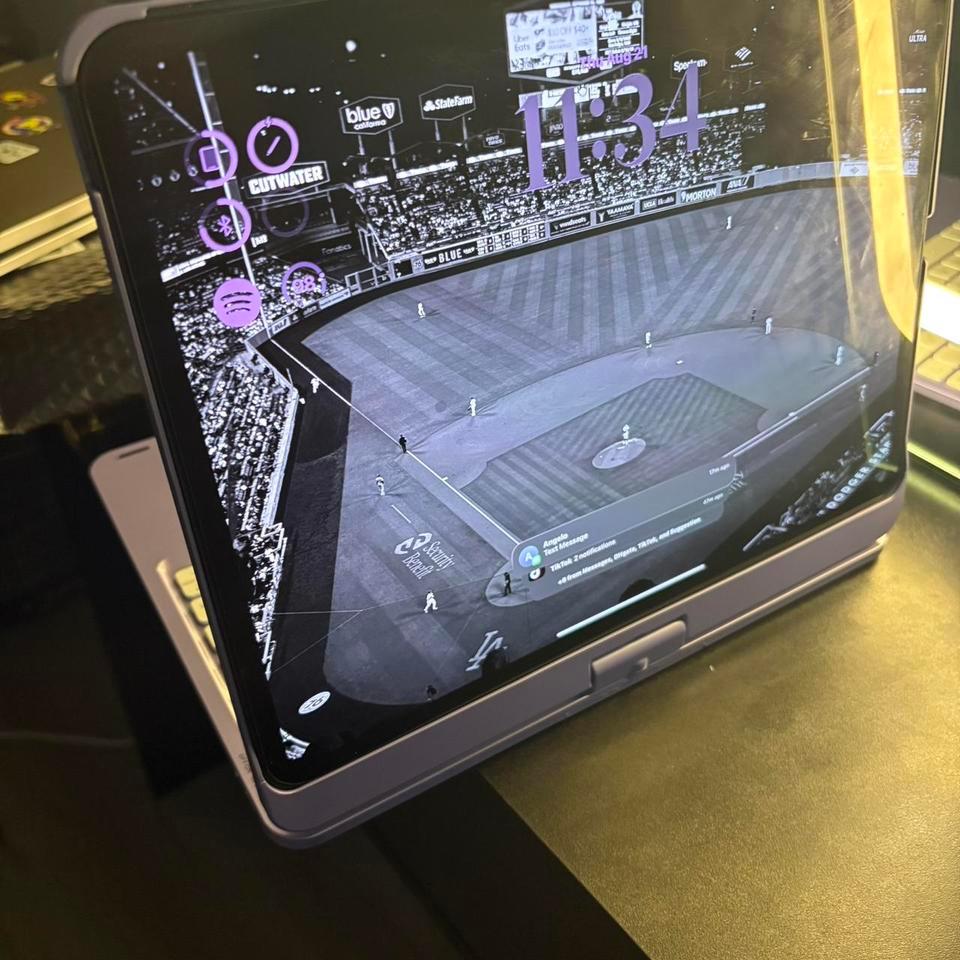 Rotatable Ipad Pro 13 4