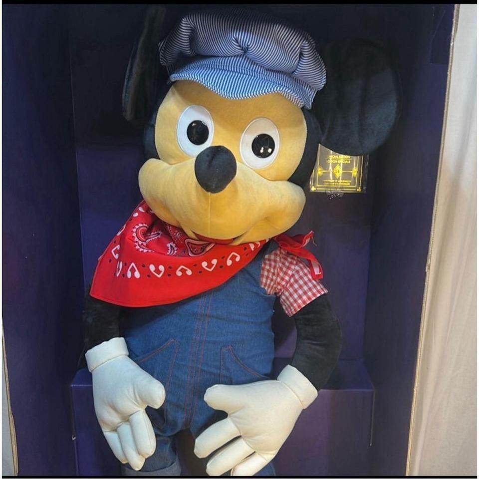Disney Treasures Of The D962