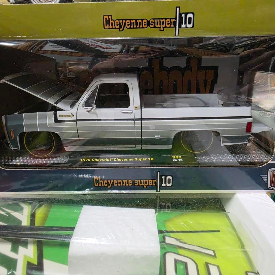 M2 Chevrolet Cheyenne Super 10 047c 3