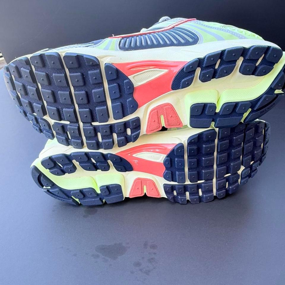 Nike Zoom Vomero 5 8