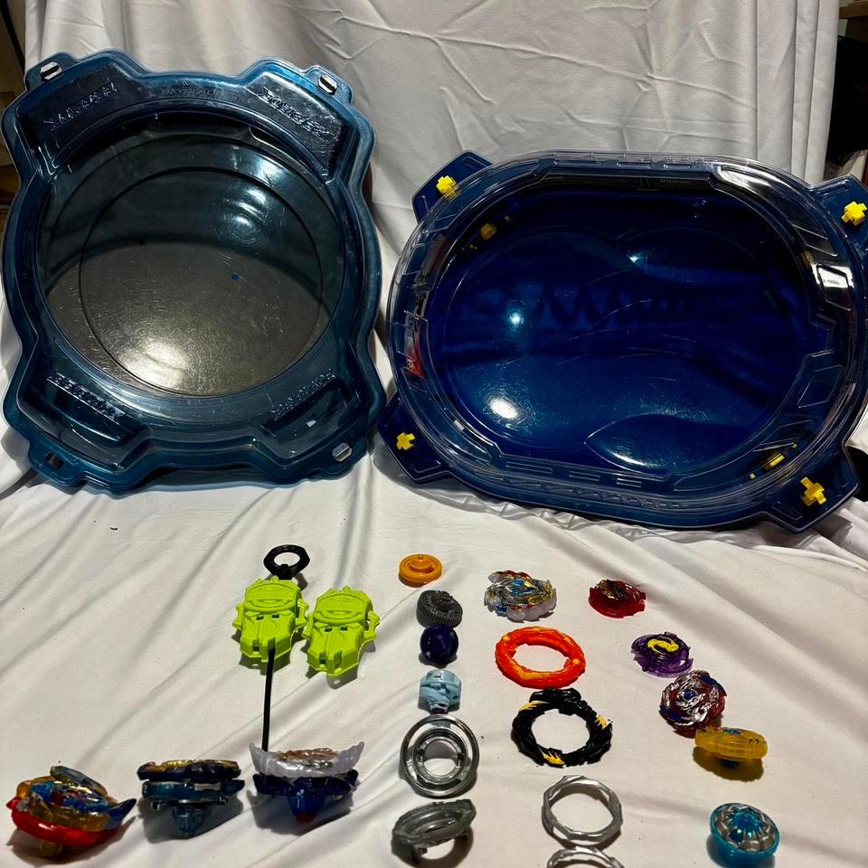 Beyblade Quadstrike Thunder Edge And