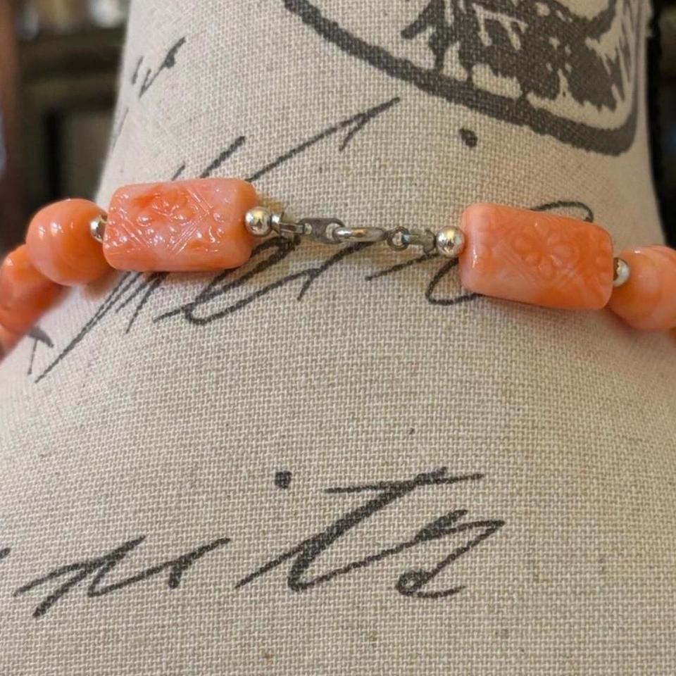 Vintage Molded Coral Plastic Beaded 5