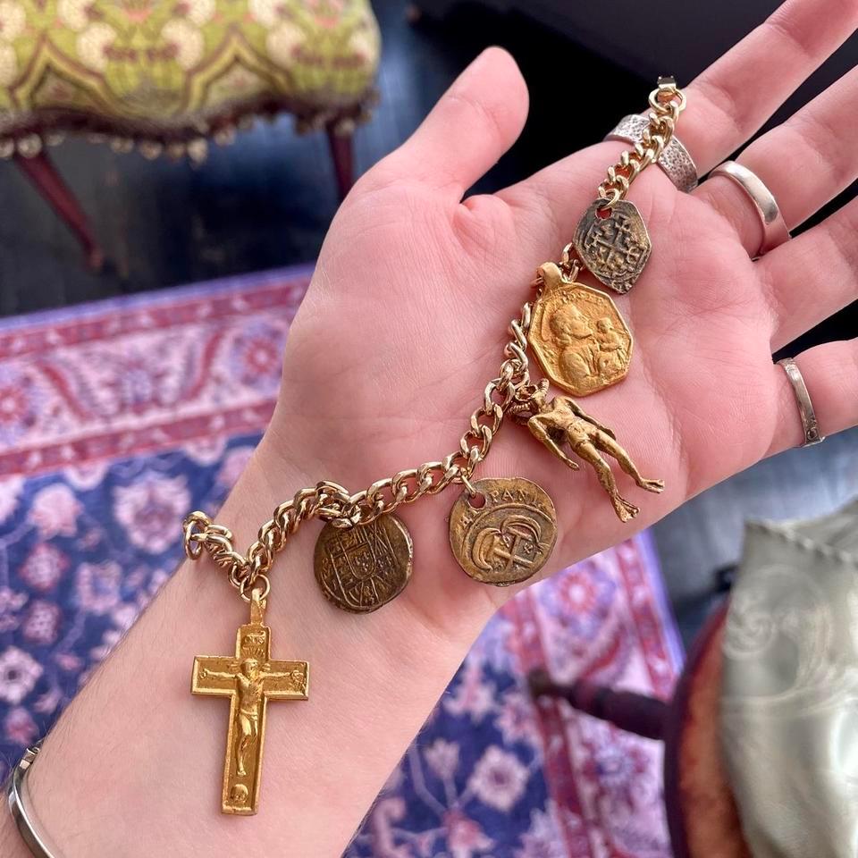 Vintage Gold Tone Charm Bracelet E4cb