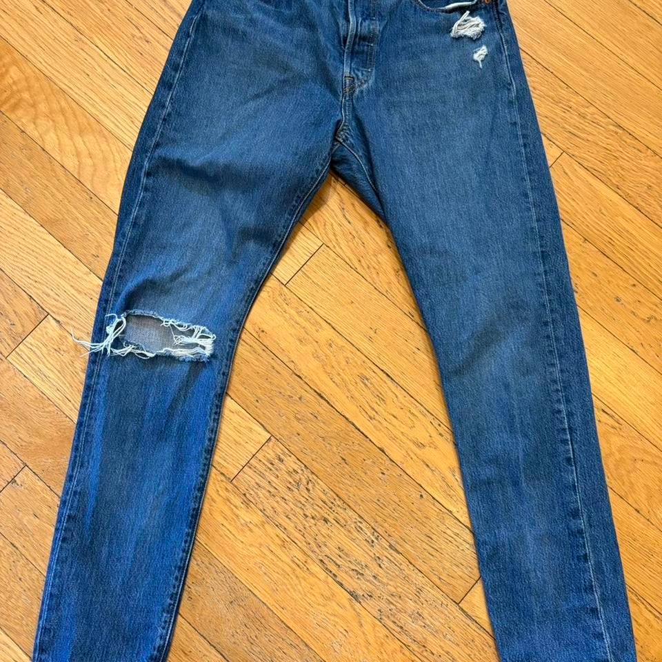 Distressed Levis Blue Jeans Size 9d1e